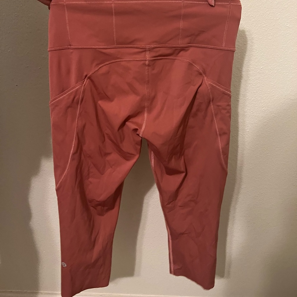 Lululemon Fast and Free 23” leggings Size 10